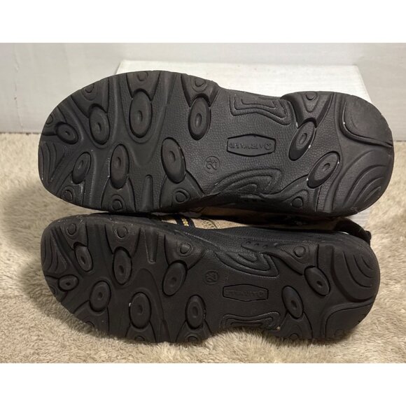 Airwalk Kids Sandals Size 2.5 Closed Toe Hiking Outdoor Shoes Tan Black Adjustab - Picture 11 of 12